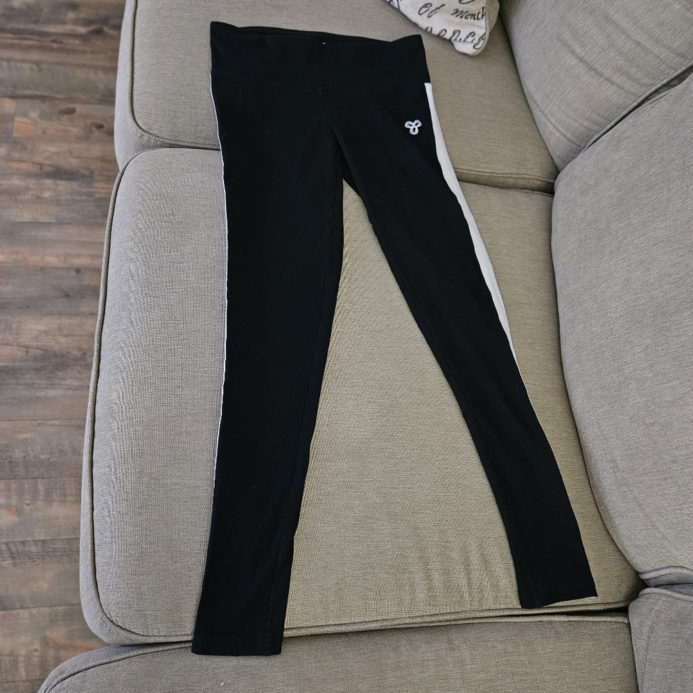 Aritzia TNA black white leggings